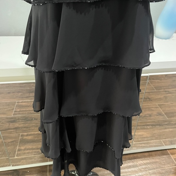 Patra Tiered little black dress - Picture 7 of 13
